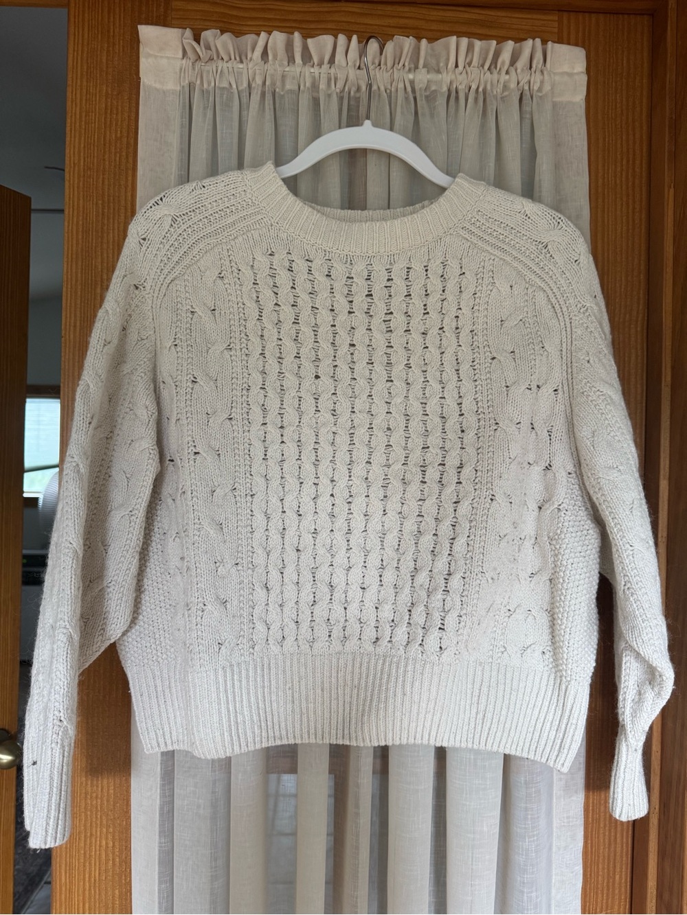 Universal Thread Cropped Cream Cable Knit Crewneck Sweater